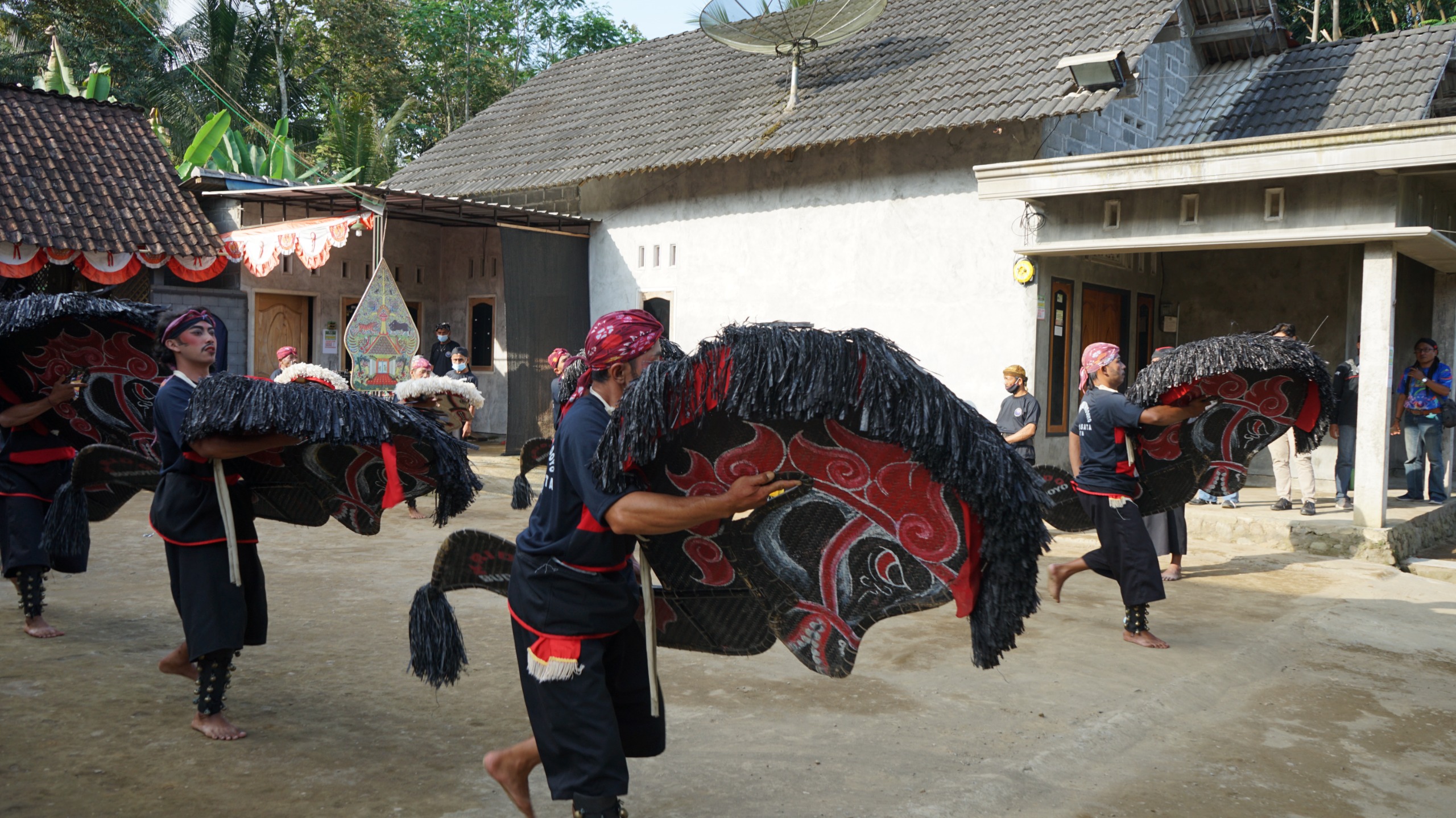 Pentas Seni Budaya Jaranan Dor di Desa Semen